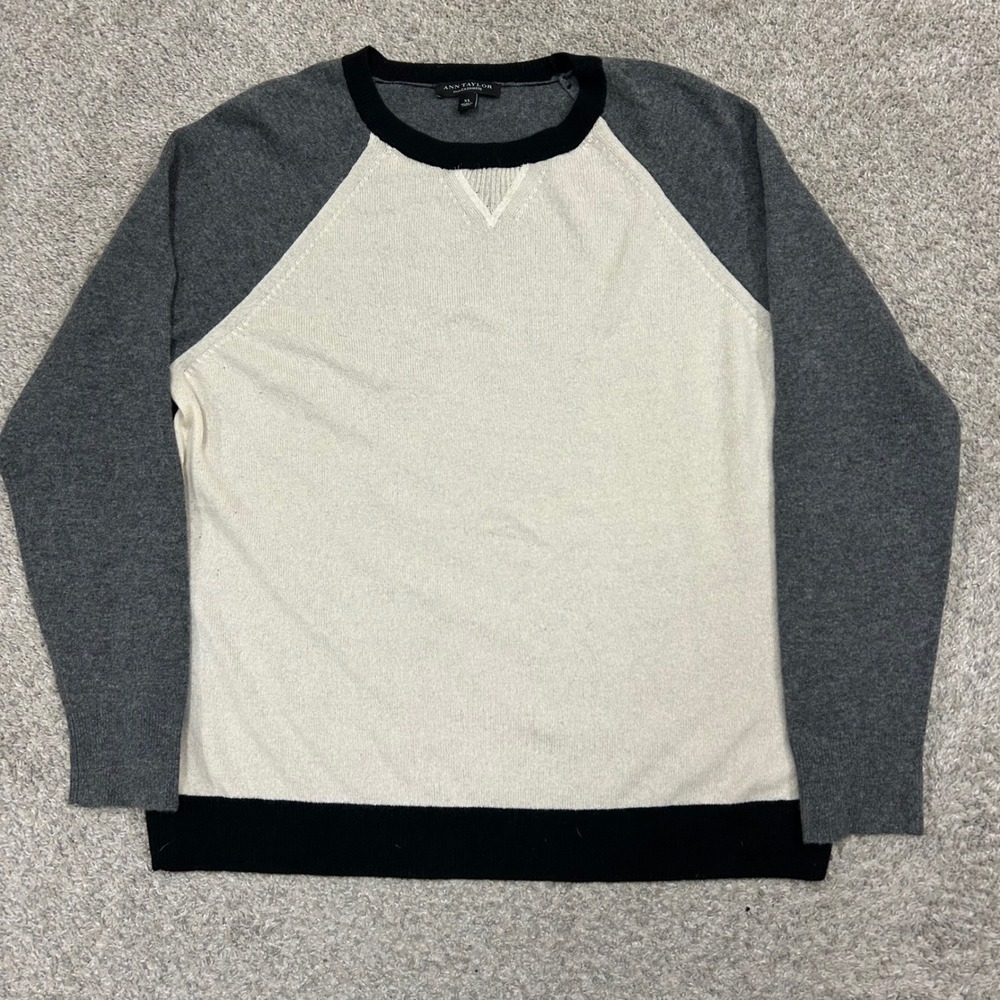 Ann Taylor Cashmere Sweater XL Grey Cream Colorblock Raglan Crew Neck - Picture 2 of 8